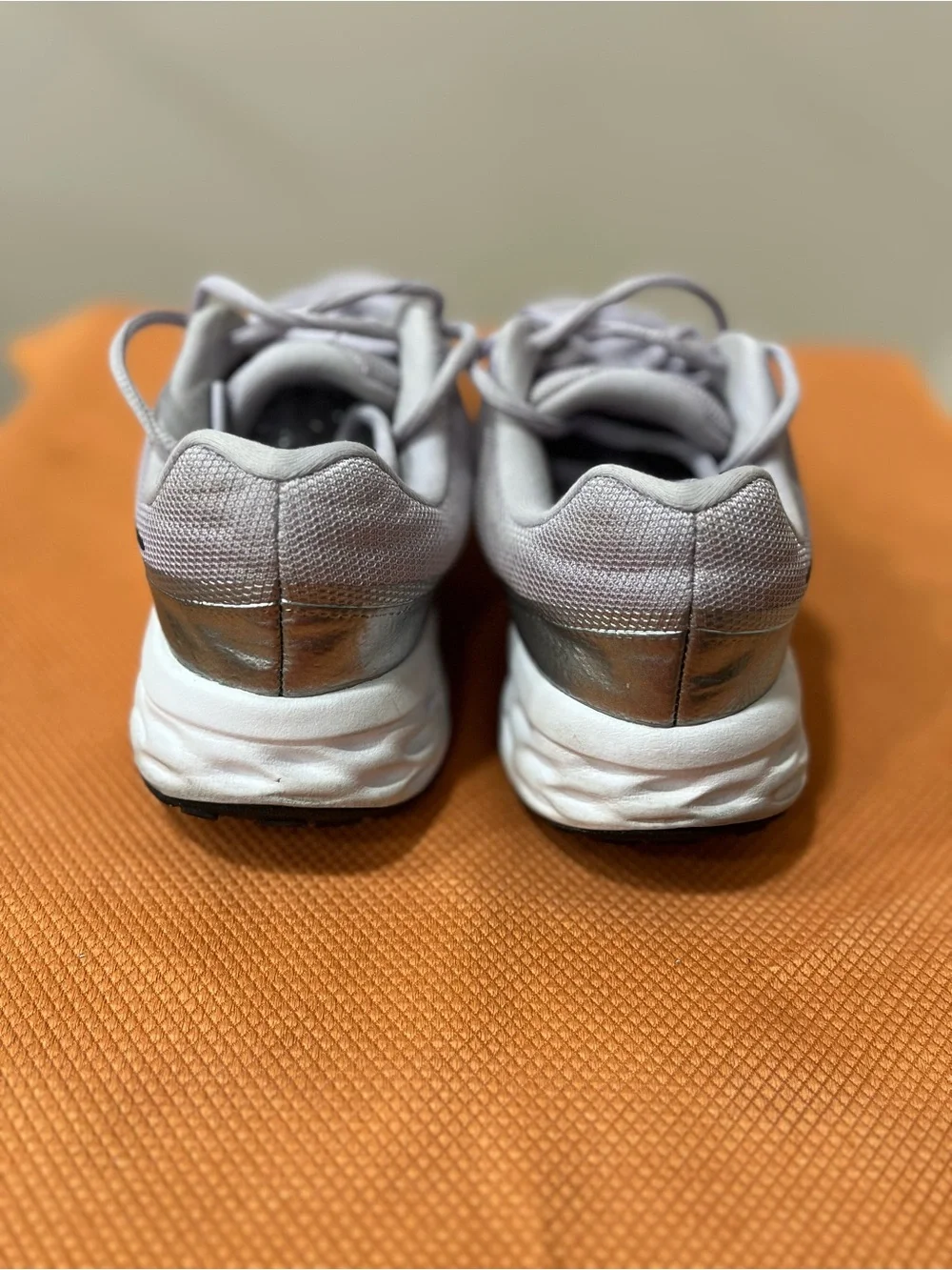 Nike Light Gray and Black Running Shoes with Purple Insole